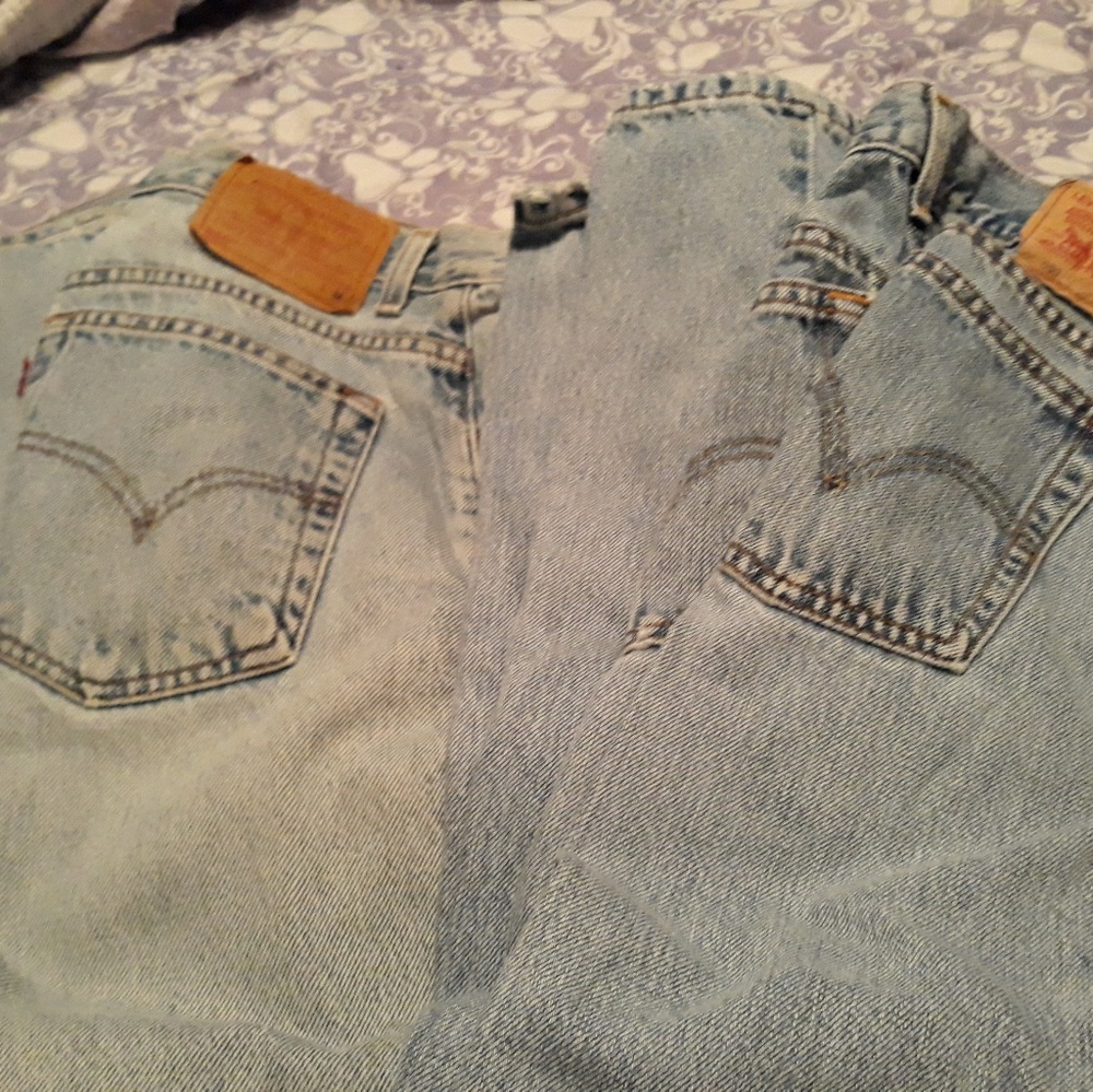 Women's levis jeans